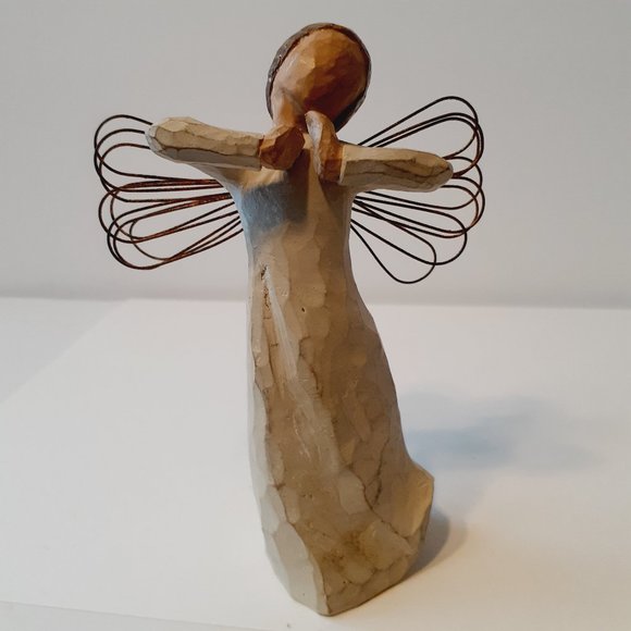 Vintage Willow Tree Figurine Angel of Happiness Sue Lordi Demdaco